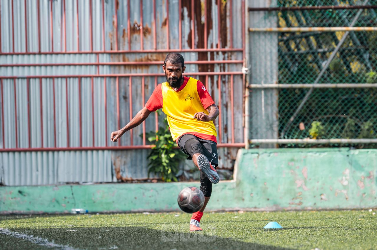 ވަން ފޮޓޯ: ގައުމީ ފުޓްސަލް ޓީމުން ކޮލިފަޔާސްއަށް ތައްޔާރުވުން