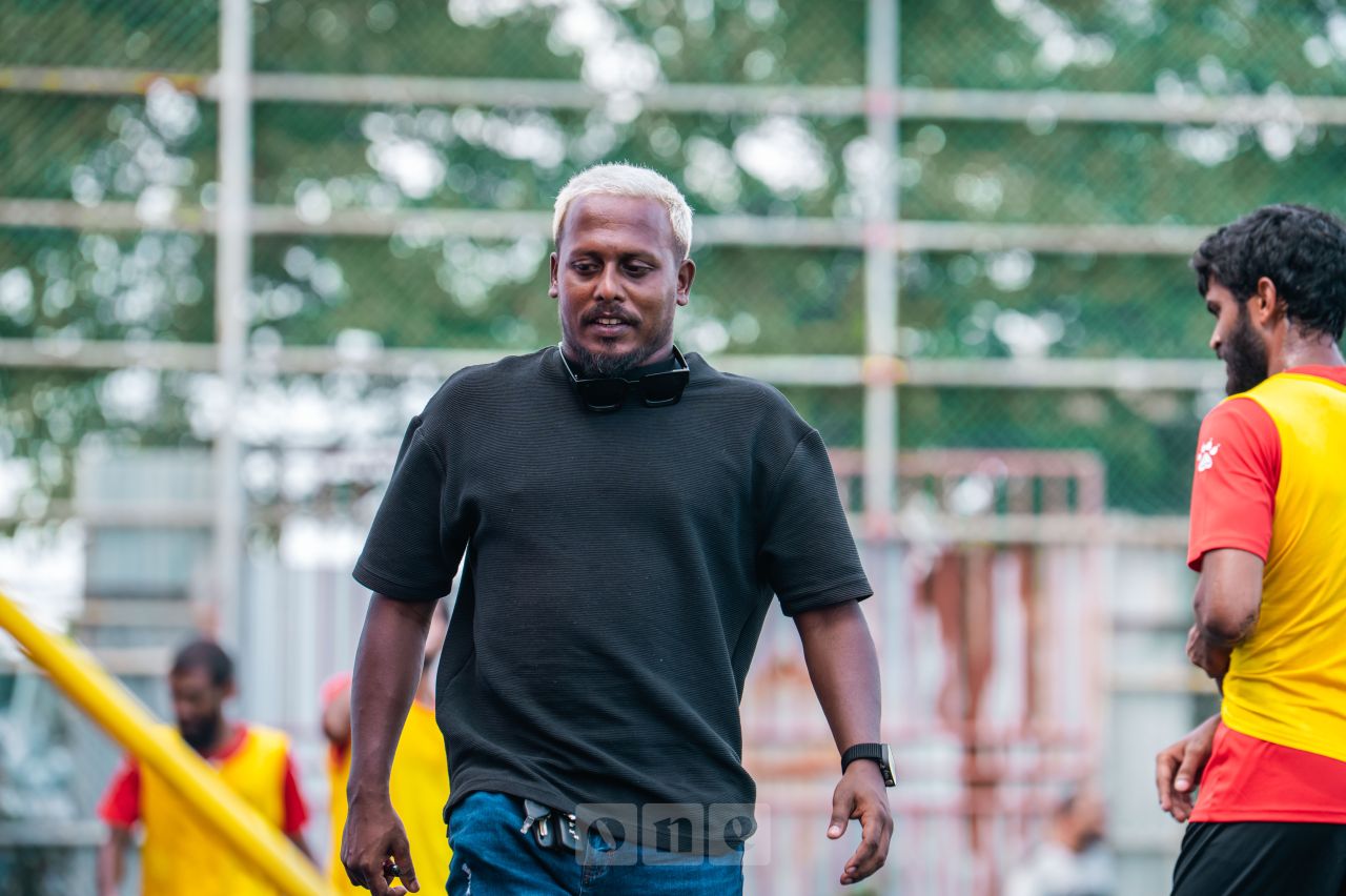ވަން ފޮޓޯ: ގައުމީ ފުޓްސަލް ޓީމުން ކޮލިފަޔާސްއަށް ތައްޔާރުވުން