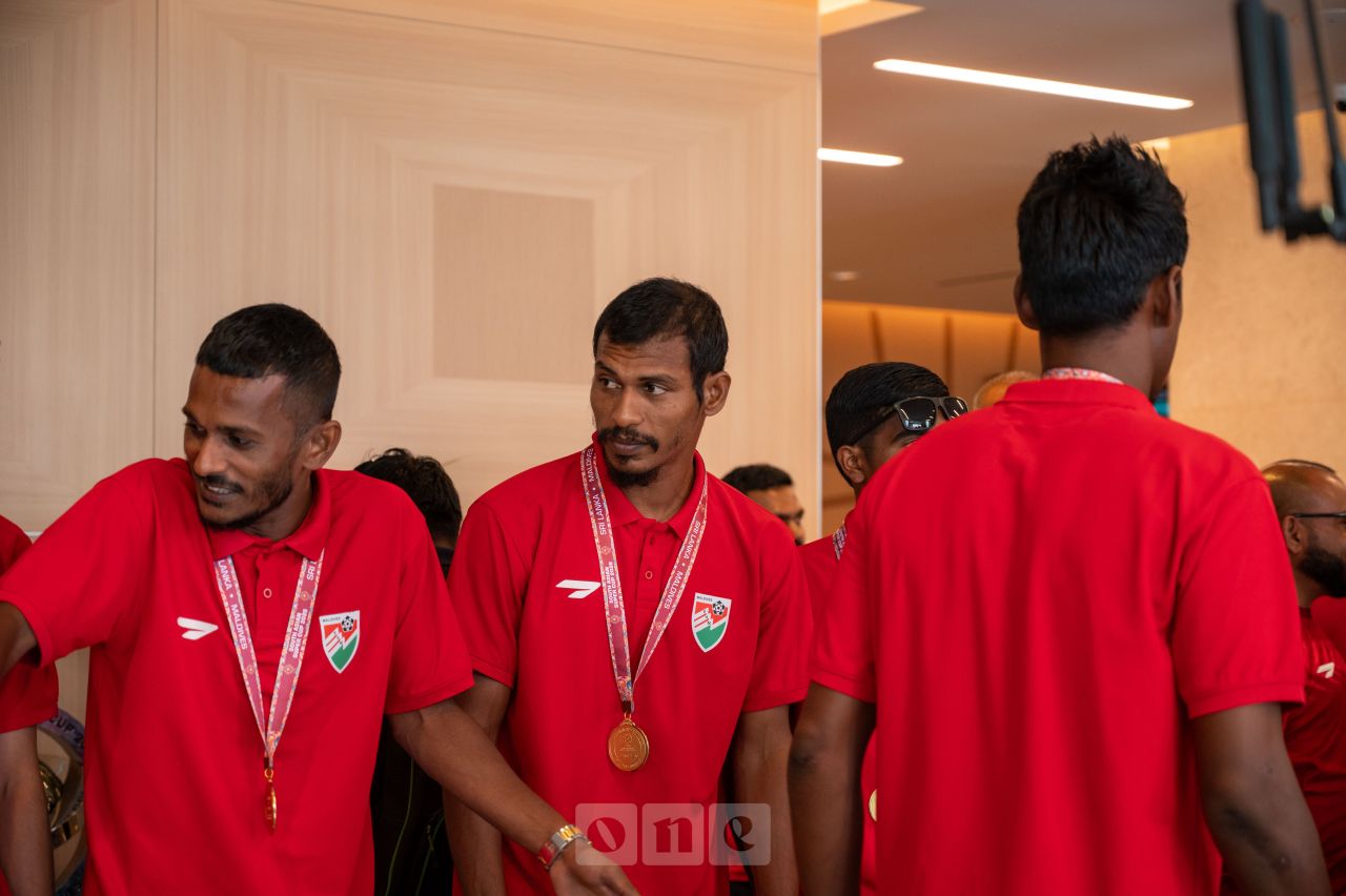 ވަން ފޮޓޯ: ސައުތު އޭޝިއަން ސުޕަކަޕް ކާމިޔާބުކޮށް، އުފާފާޅުކުރުން