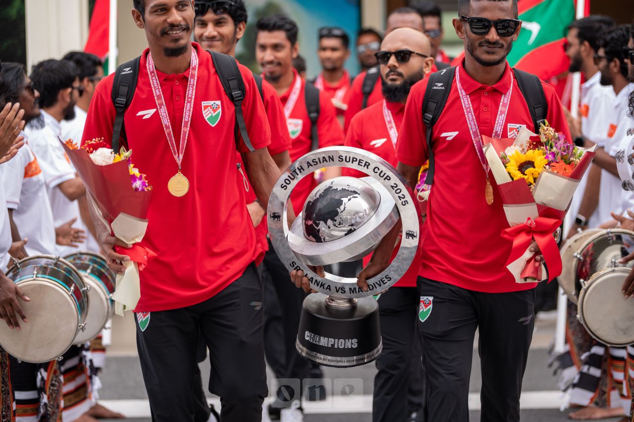 ވަން ފޮޓޯ: ސައުތު އޭޝިއަން ސުޕަކަޕް ކާމިޔާބުކޮށް، އުފާފާޅުކުރުން
