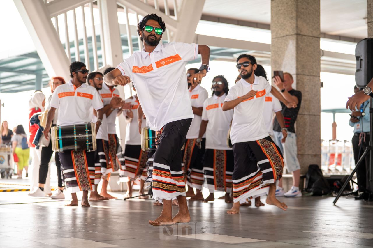 ވަން ފޮޓޯ: ސައުތު އޭޝިއަން ސުޕަކަޕް ކާމިޔާބުކޮށް، އުފާފާޅުކުރުން