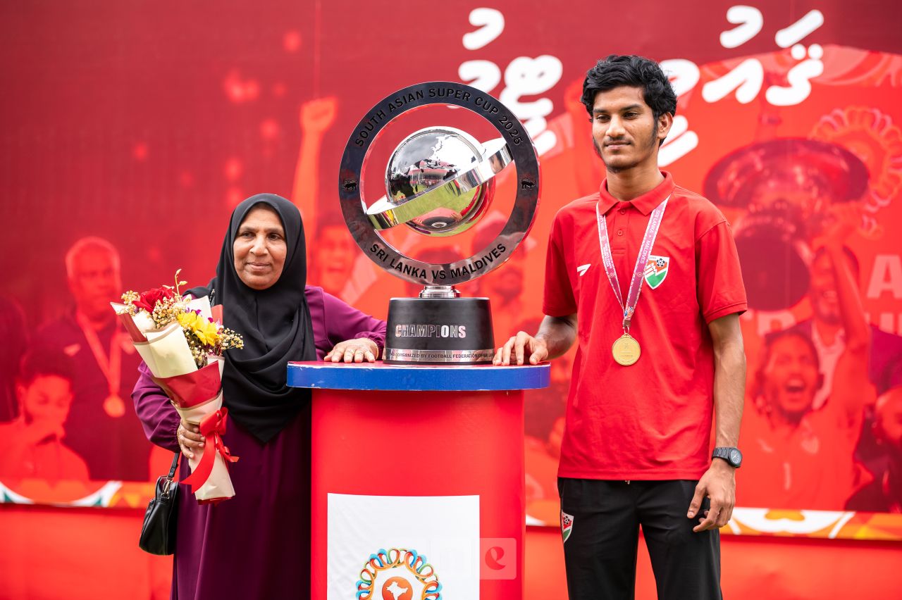 ވަން ފޮޓޯ: ސައުތު އޭޝިއަން ސުޕަކަޕް ކާމިޔާބުކޮށް، އުފާފާޅުކުރުން