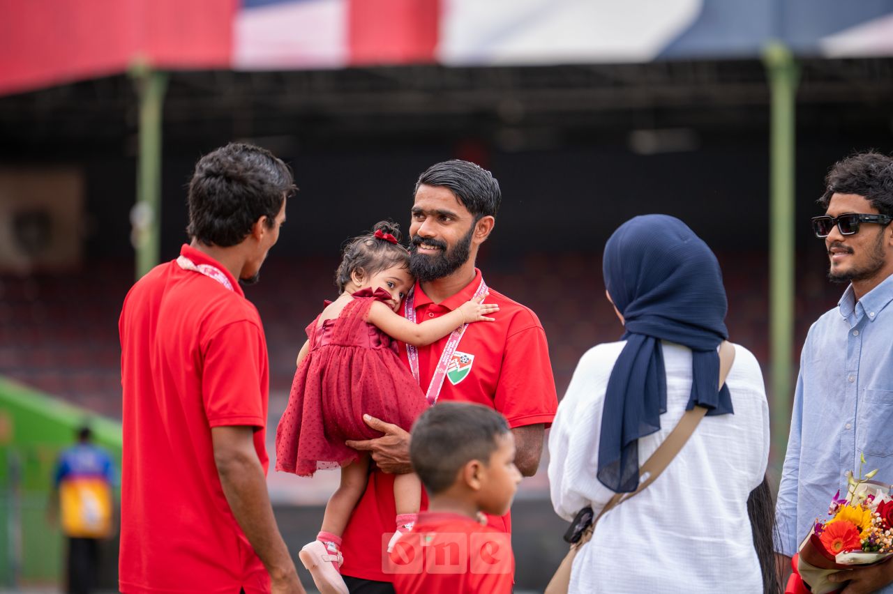 ވަން ފޮޓޯ: ސައުތު އޭޝިއަން ސުޕަކަޕް ކާމިޔާބުކޮށް، އުފާފާޅުކުރުން