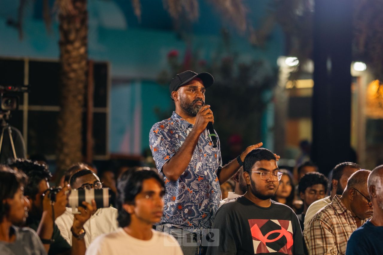 ވަން ފޮޓޯ: 