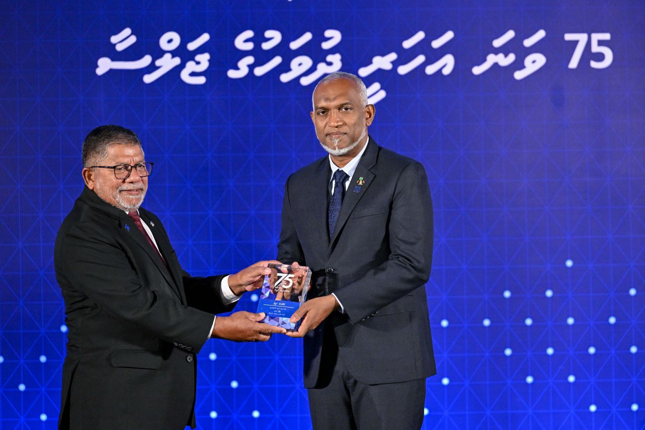 ފޮޓޯ: އޭޖީ އޮފީހަށް 75 އަހަރު ފުރުން ފާހަގަކުރުމަށް ބޭއްވި ޖަލްސާ 