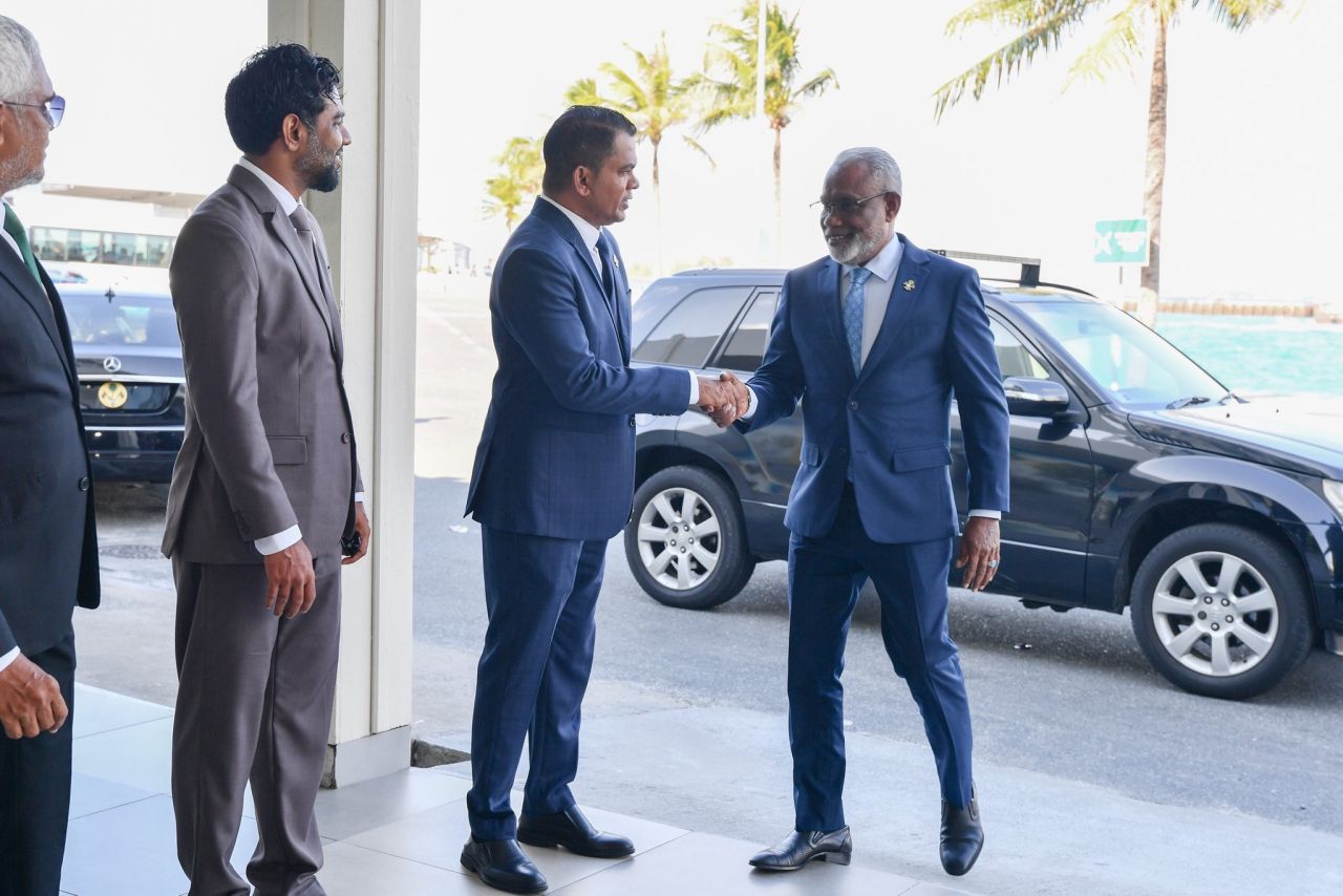 Miadhu jalsaa eh baavvan ninmavai Majilis Raees Islamabad ah