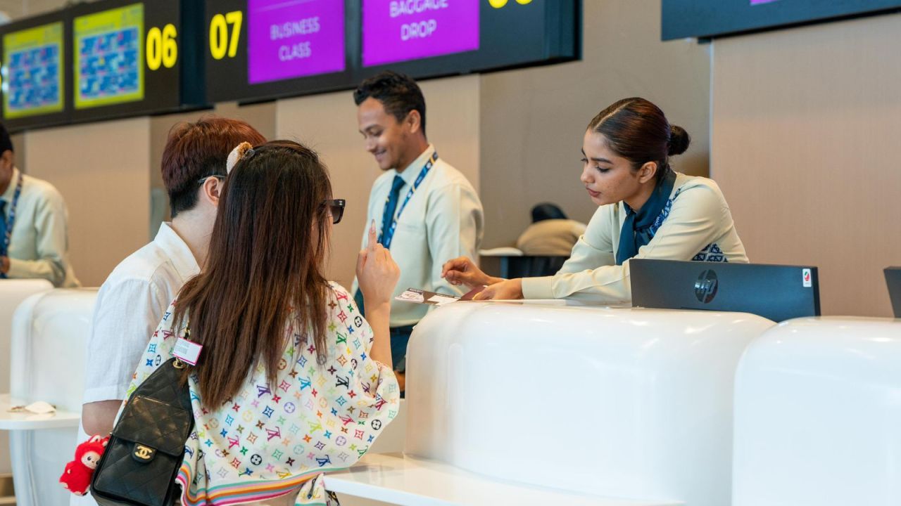 VIA ge aa terminal inn Batik Air adhi Bangkok Airway ah hidhumaiy dheyn fashaifi 
