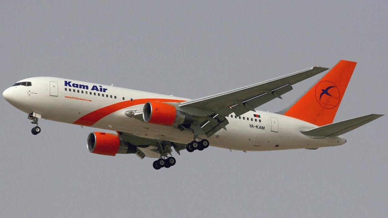 Kudakujjaku flight ehge landing gear gai Delhi ah dhathurukoffi