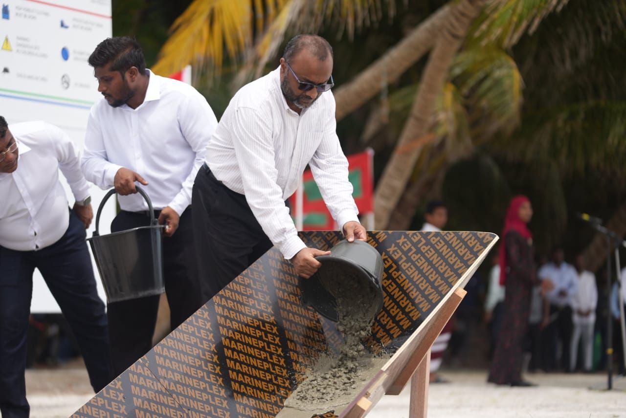 Hirilandhoogai imaaraai kuraa aa miskithuge bingaa alhaifi
