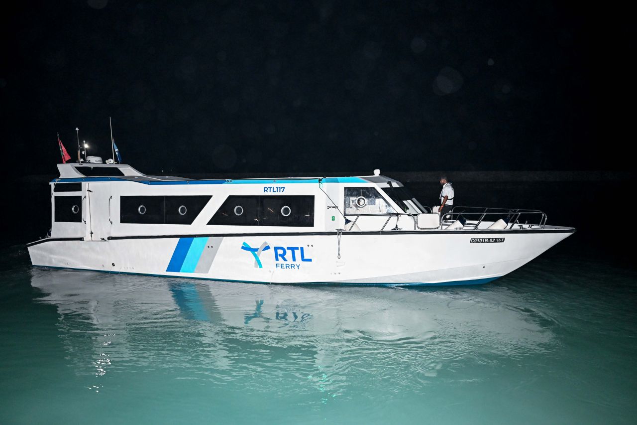RTL ferry in tha atoll ves gulhaalaifi 