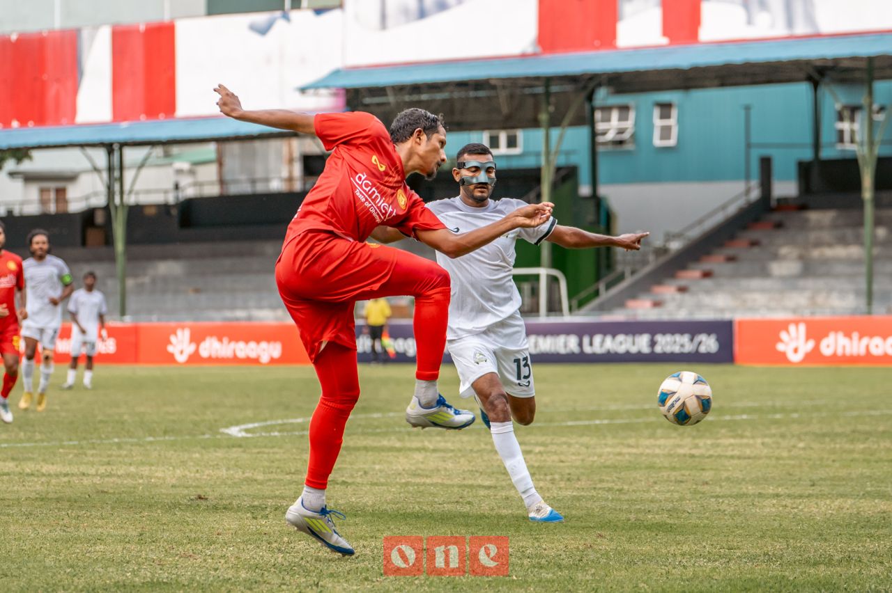 ވަން ފޮޓޯ: ދިރާގު ދިވެހި ޕްރިމިއާ ލީގުގައި ވިކްޓަރީއާއި ގްރީން ބައްދަލުކުރި މެޗު