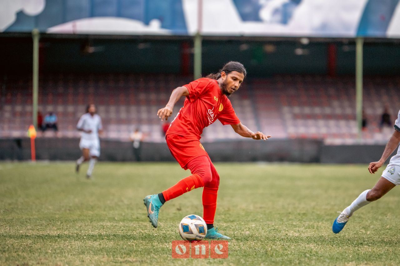 ވަން ފޮޓޯ: ދިރާގު ދިވެހި ޕްރިމިއާ ލީގުގައި ވިކްޓަރީއާއި ގްރީން ބައްދަލުކުރި މެޗު
