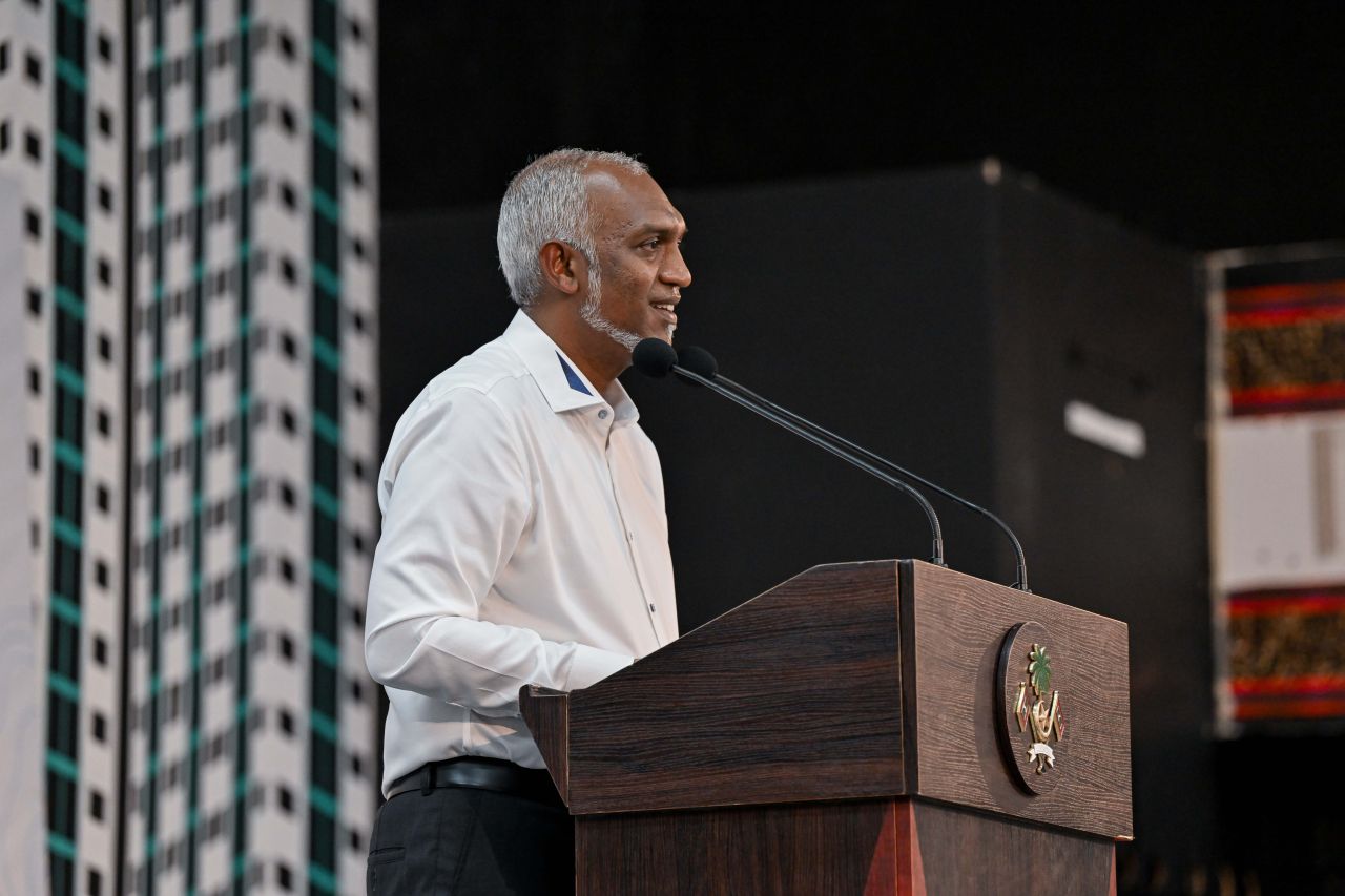Rah rashuge housing unit thakuge downpayment 10,000 ruffiya ah kuda kuraanan: Raees