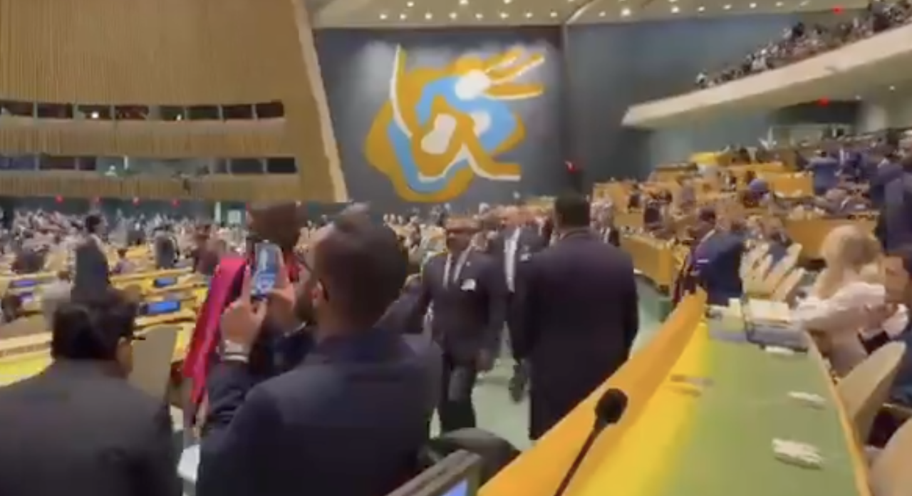 Netanyahu vaahaka dhakkan feshuma eku Raajje in assembly in nukumejje