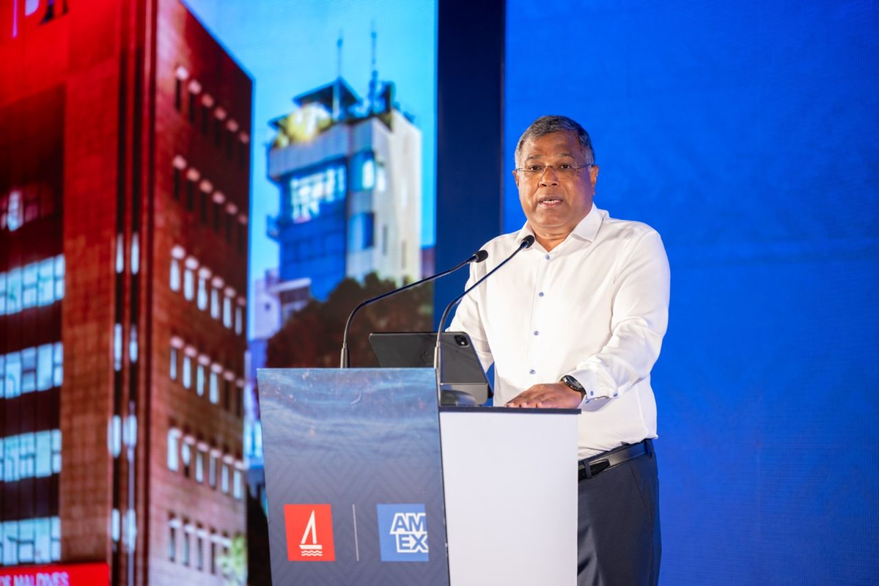 Bank ge dollaru haalathu rangalhuvee sarukaaru genaj badhaluge sababun