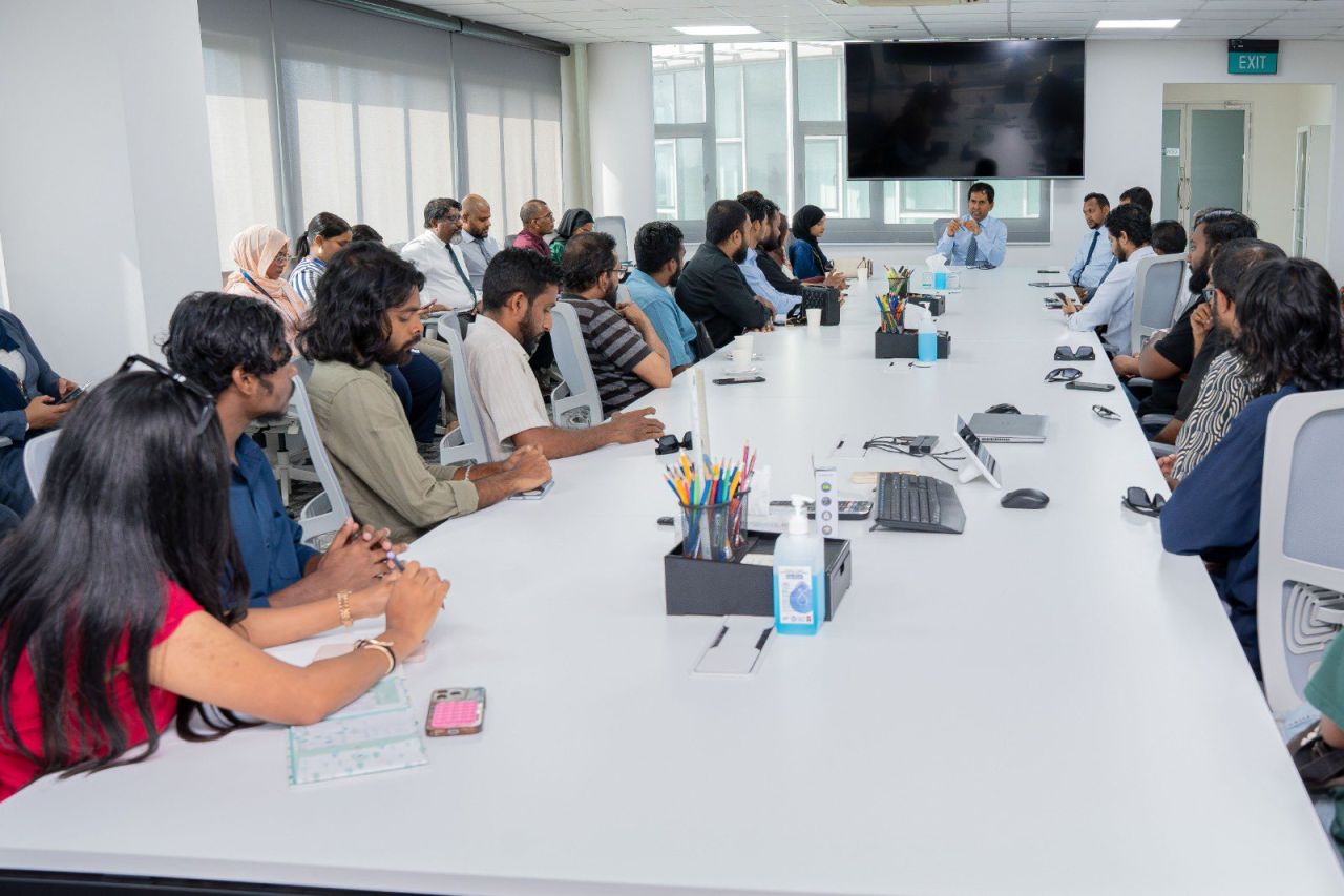 Content creator innah 500,000 rufiyaa hama ah libey loan ah hulhuvaalaifi 