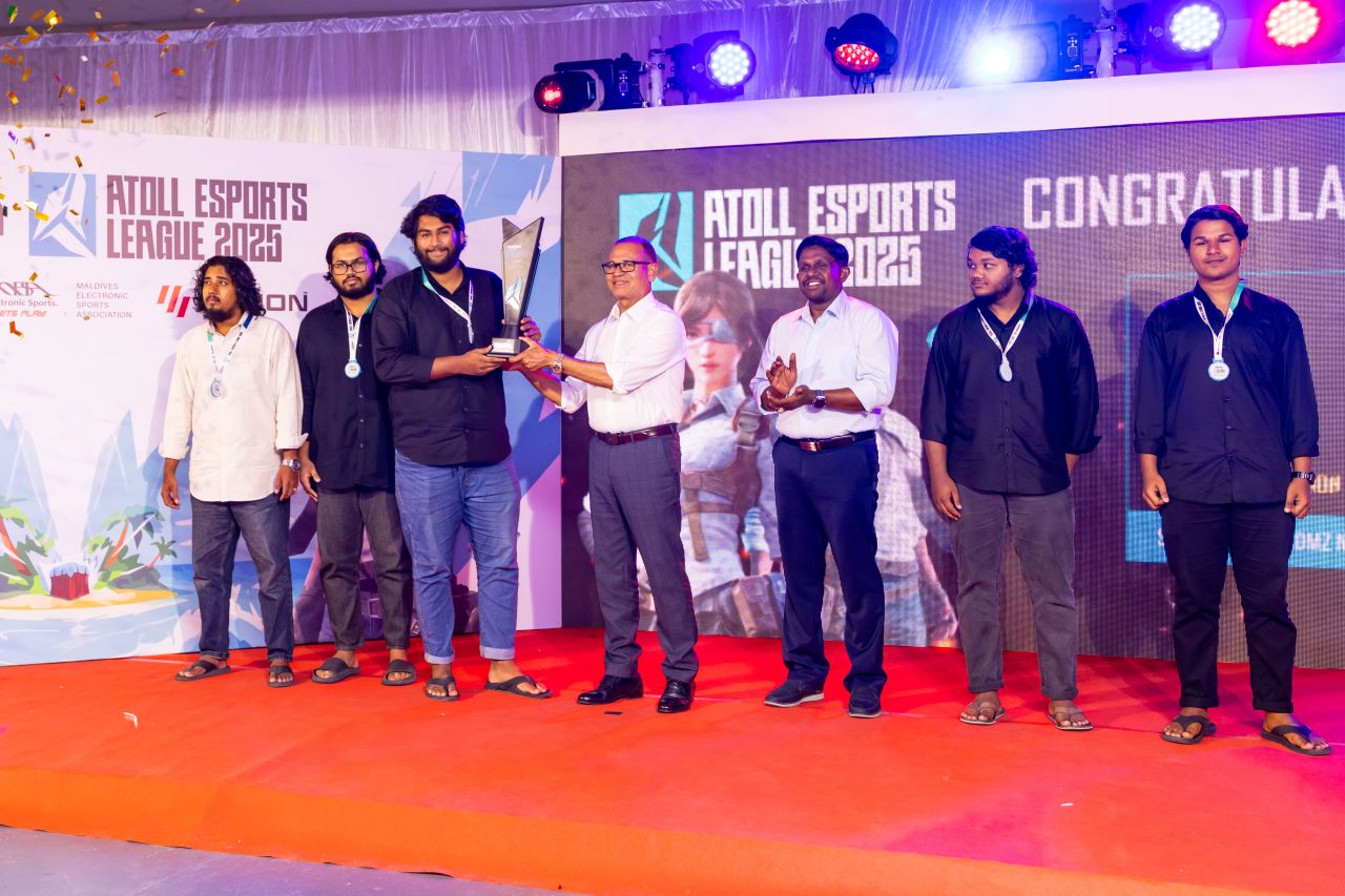 Ooredoo atoll Esports league ge champion kan Komandoo SDMZ NG ah
