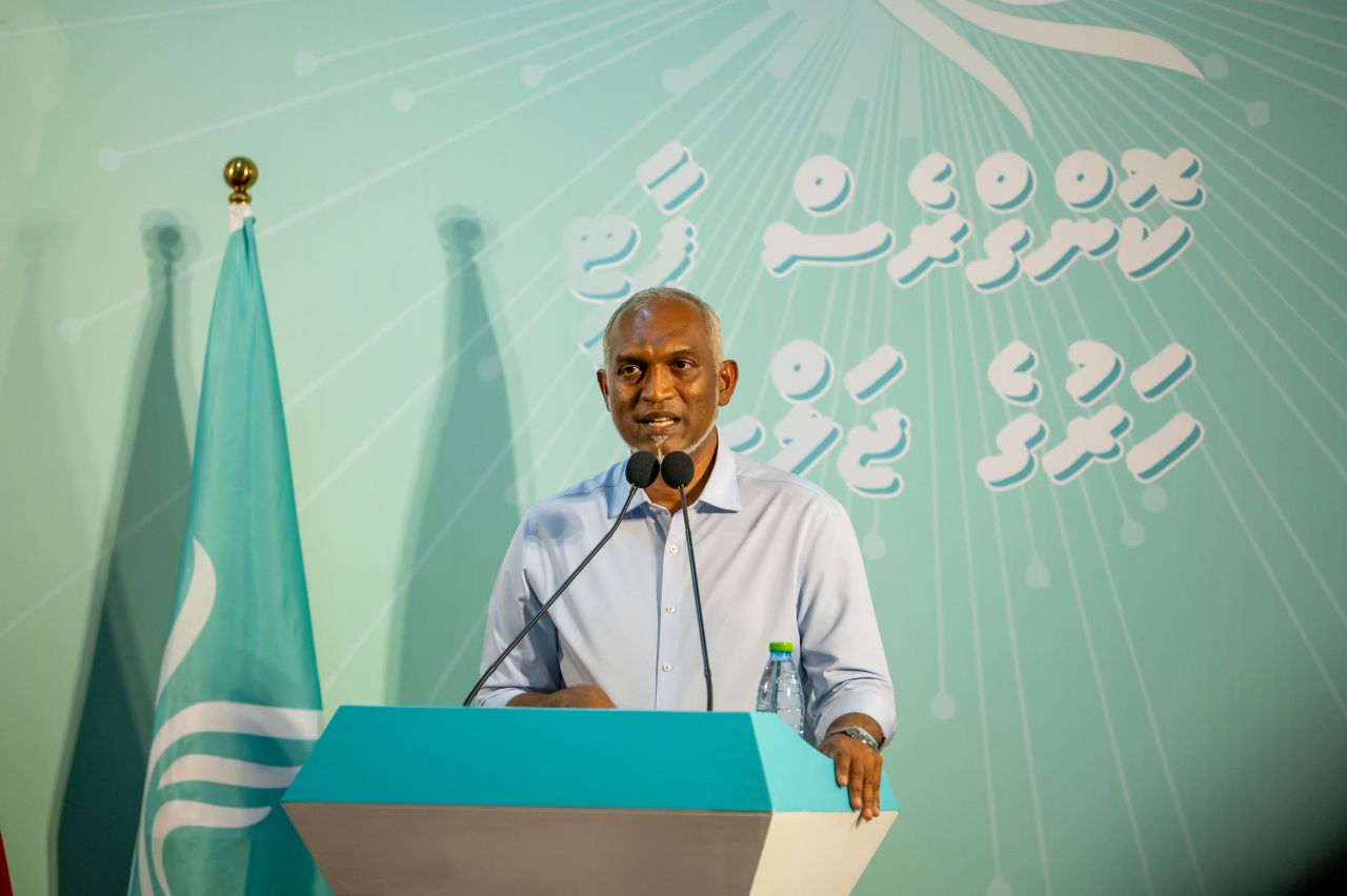 ވަން ފޮޓޯ: ޕީއެންސީ ހަރުގެ ޖަލްސާގައި ރައީސް މުއިއްޒު ބައިވެރިވެވަޑައިގަތުން