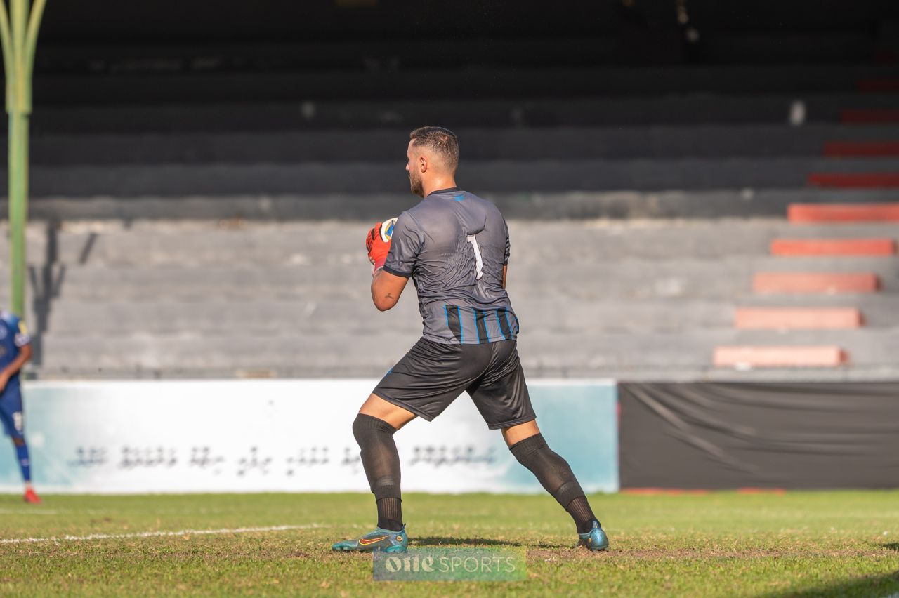 ވަން ފޮޓޯ: ދިރާގު ދިވެހި ޕްރިމިއާ ލީގުގައި ނިއުރޭޑިއެންޓާއި ވެލެންސިއާ ވާދަކުރި މެޗުގެ ތެރެއިން