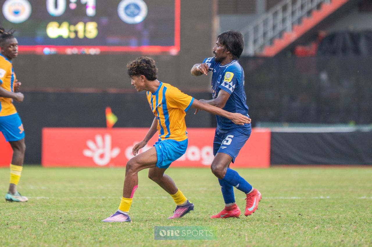ވަން ފޮޓޯ: ދިރާގު ދިވެހި ޕްރިމިއާ ލީގުގައި ނިއުރޭޑިއެންޓާއި ވެލެންސިއާ ވާދަކުރި މެޗުގެ ތެރެއިން