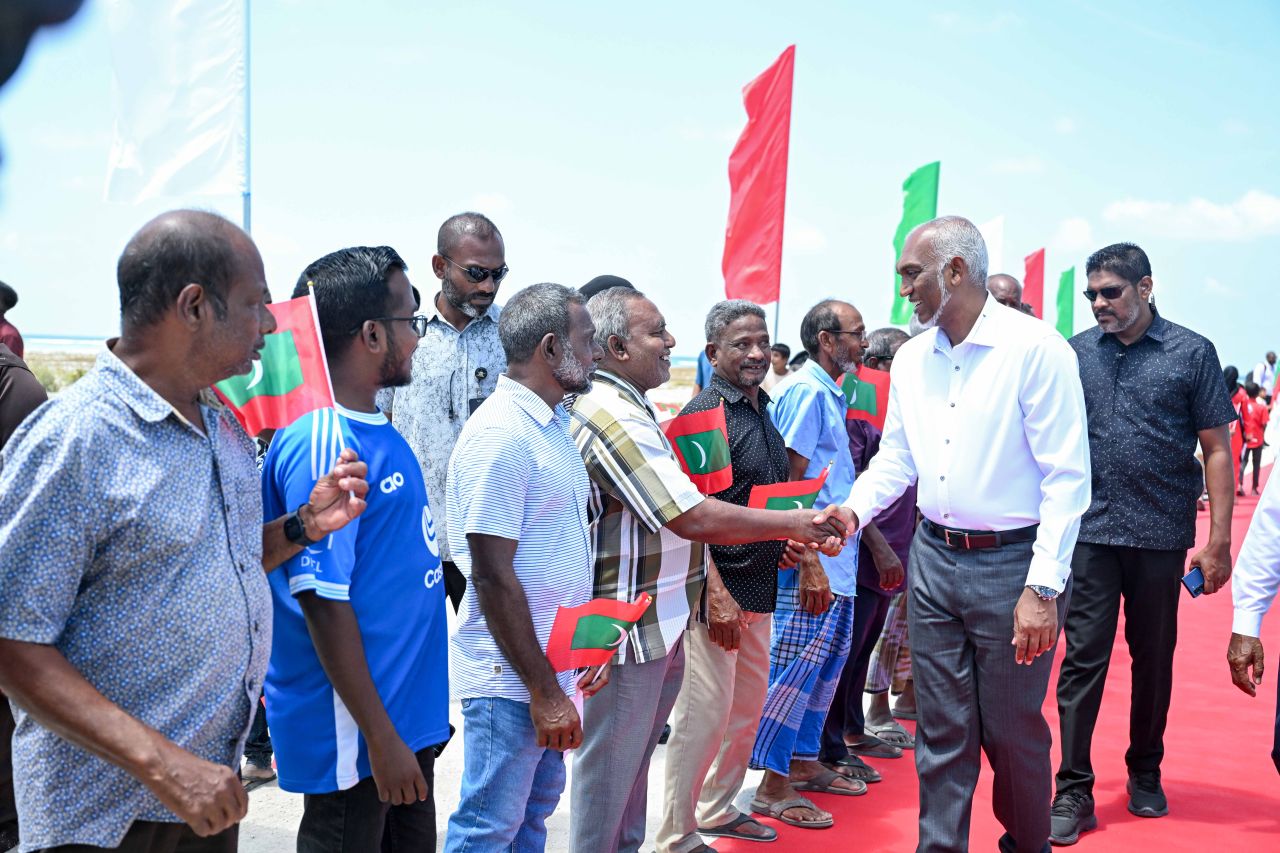 ފޮޓޯ: ރައީސް އދ. މަންދުއަށް ވަޑައިގަތުން 