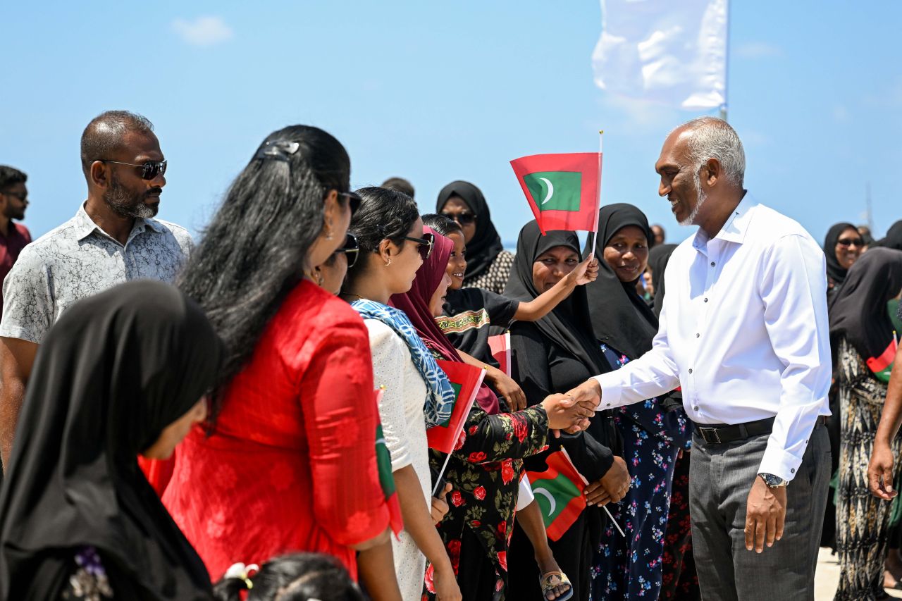 ފޮޓޯ: ރައީސް އދ. މަންދުއަށް ވަޑައިގަތުން 