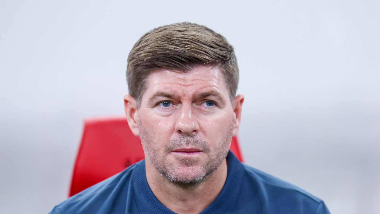 England ge ran jeelah kaamiyaabu nuhoadhunee amilla edhumaa hedhi