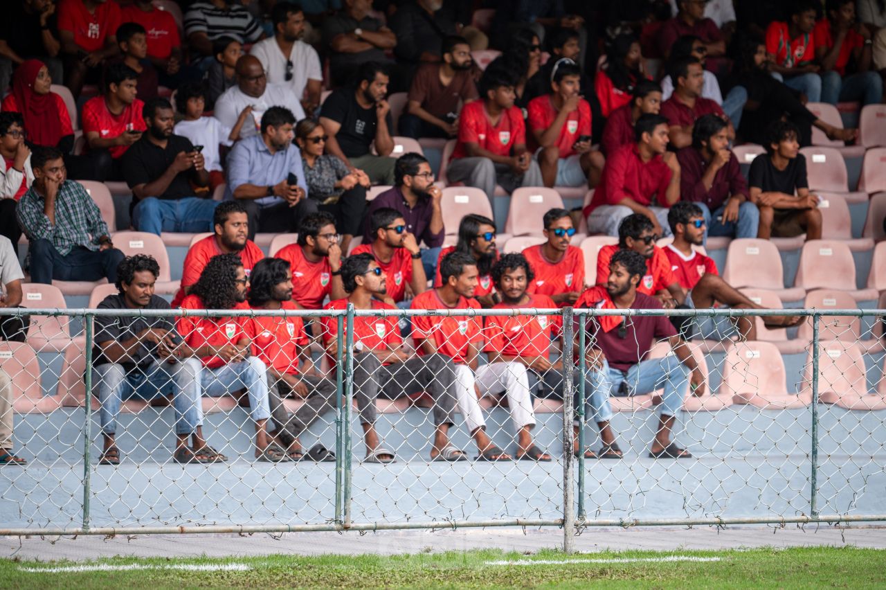 ވަން ފޮޓޯ: ރާއްޖޭގެ ގައުމީ ޓީމުން އެތައް ދުވަހަކަށްފަހު ގަލޮޅު ދަނޑަށް 