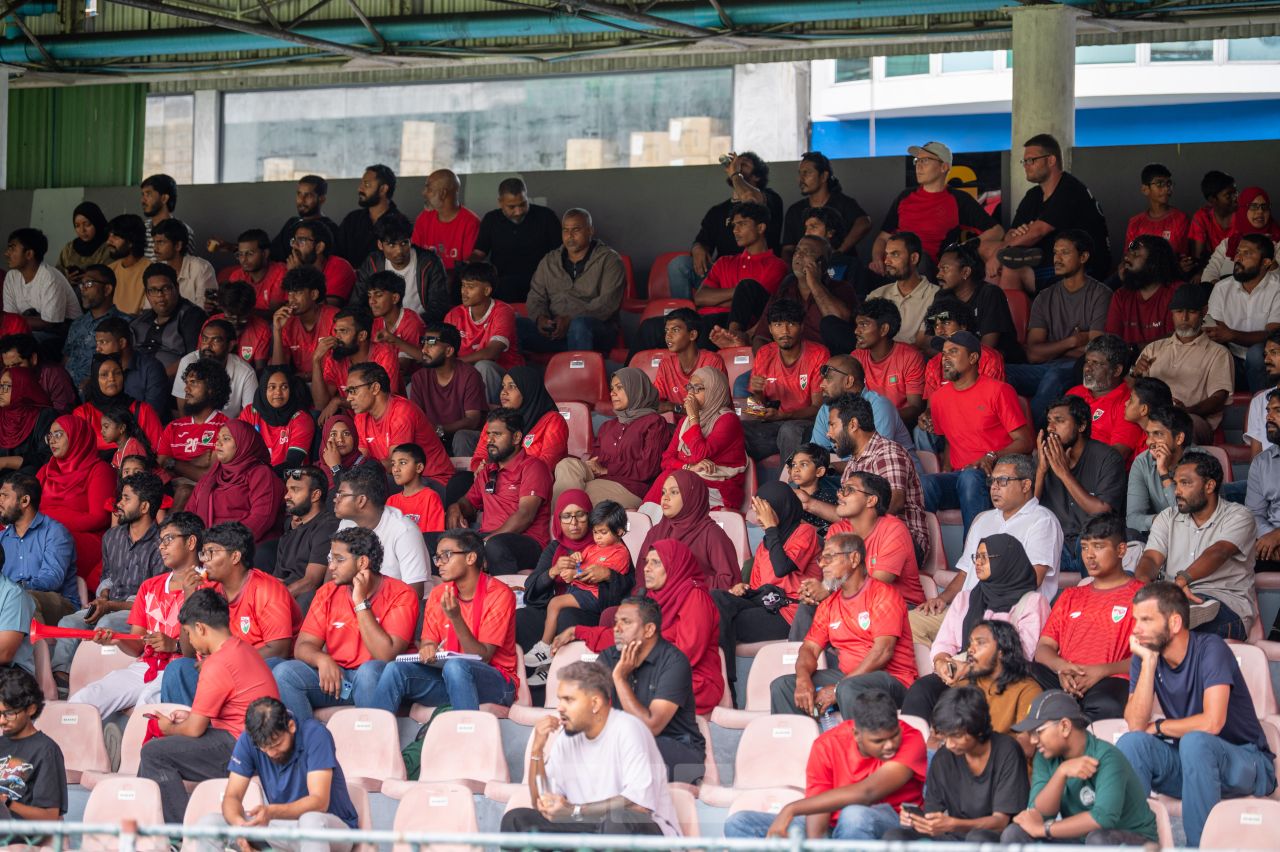 ވަން ފޮޓޯ: ރާއްޖޭގެ ގައުމީ ޓީމުން އެތައް ދުވަހަކަށްފަހު ގަލޮޅު ދަނޑަށް 