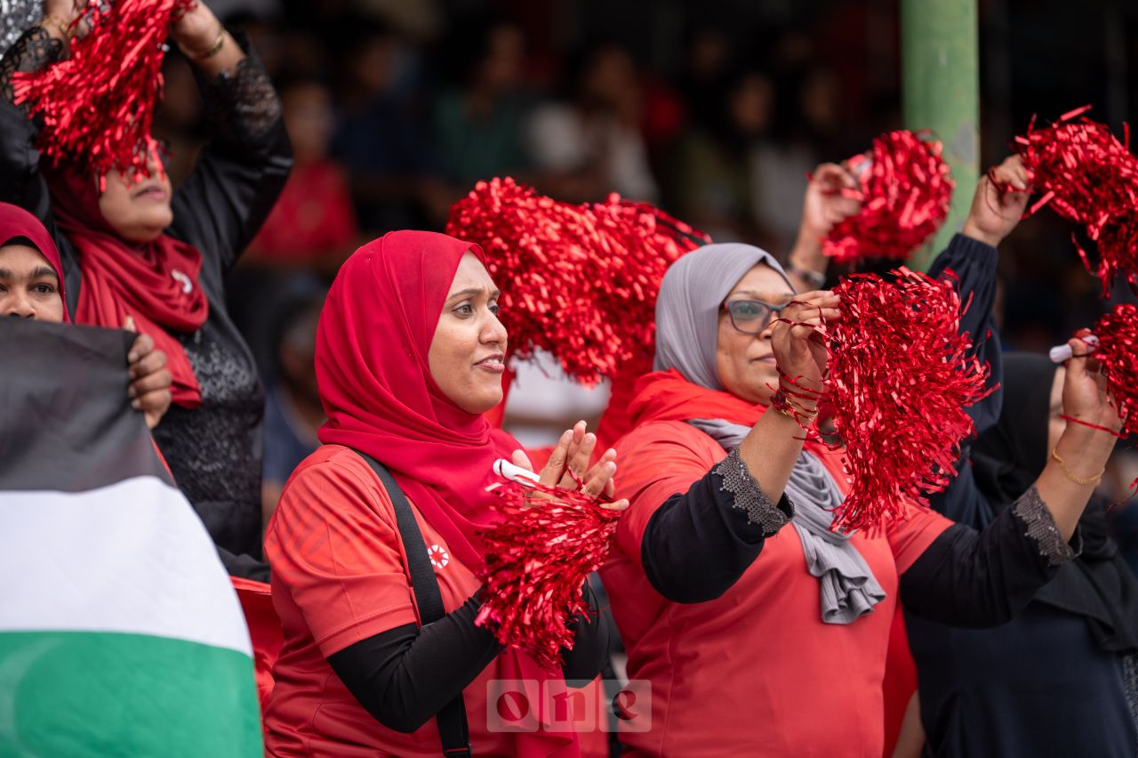 ވަން ފޮޓޯ: ރާއްޖޭގެ ގައުމީ ޓީމުން އެތައް ދުވަހަކަށްފަހު ގަލޮޅު ދަނޑަށް 