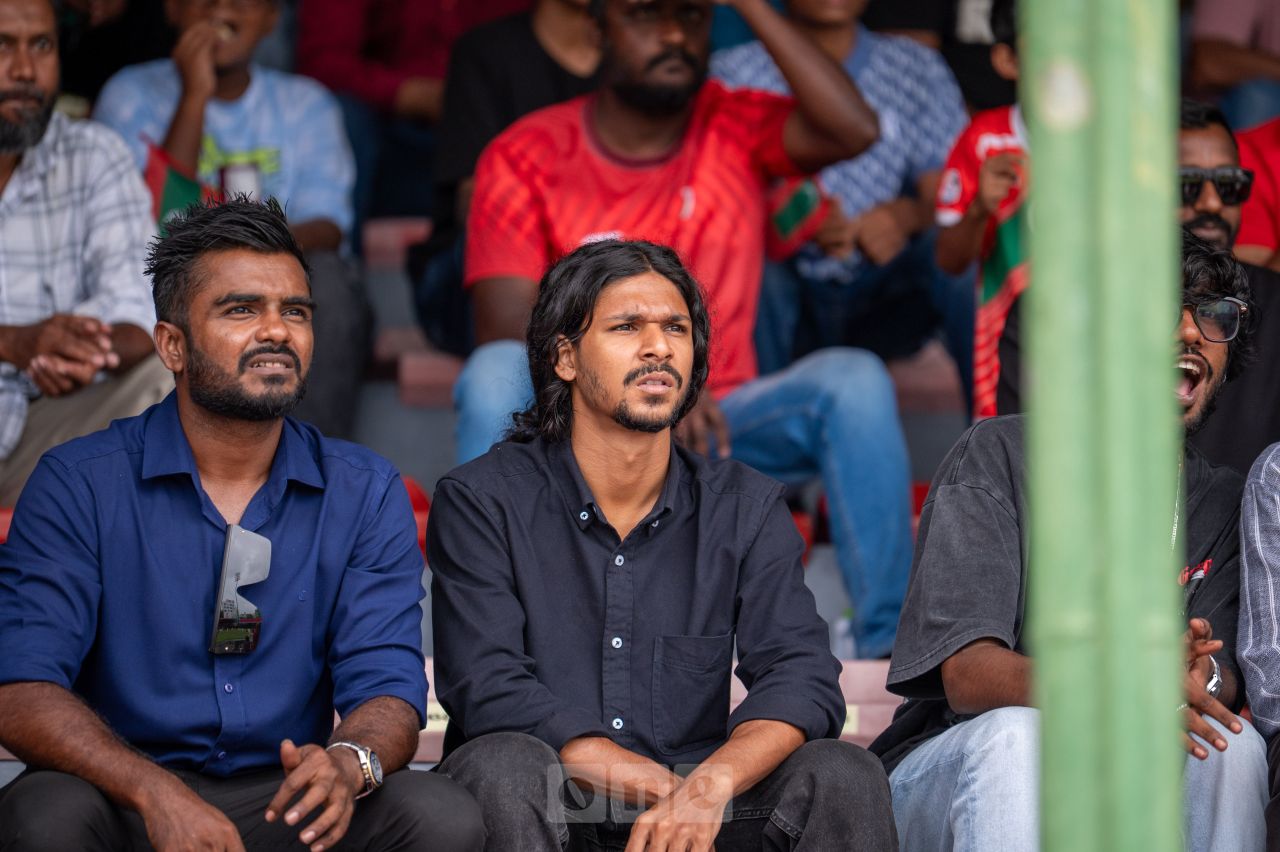 ވަން ފޮޓޯ: ރާއްޖޭގެ ގައުމީ ޓީމުން އެތައް ދުވަހަކަށްފަހު ގަލޮޅު ދަނޑަށް 