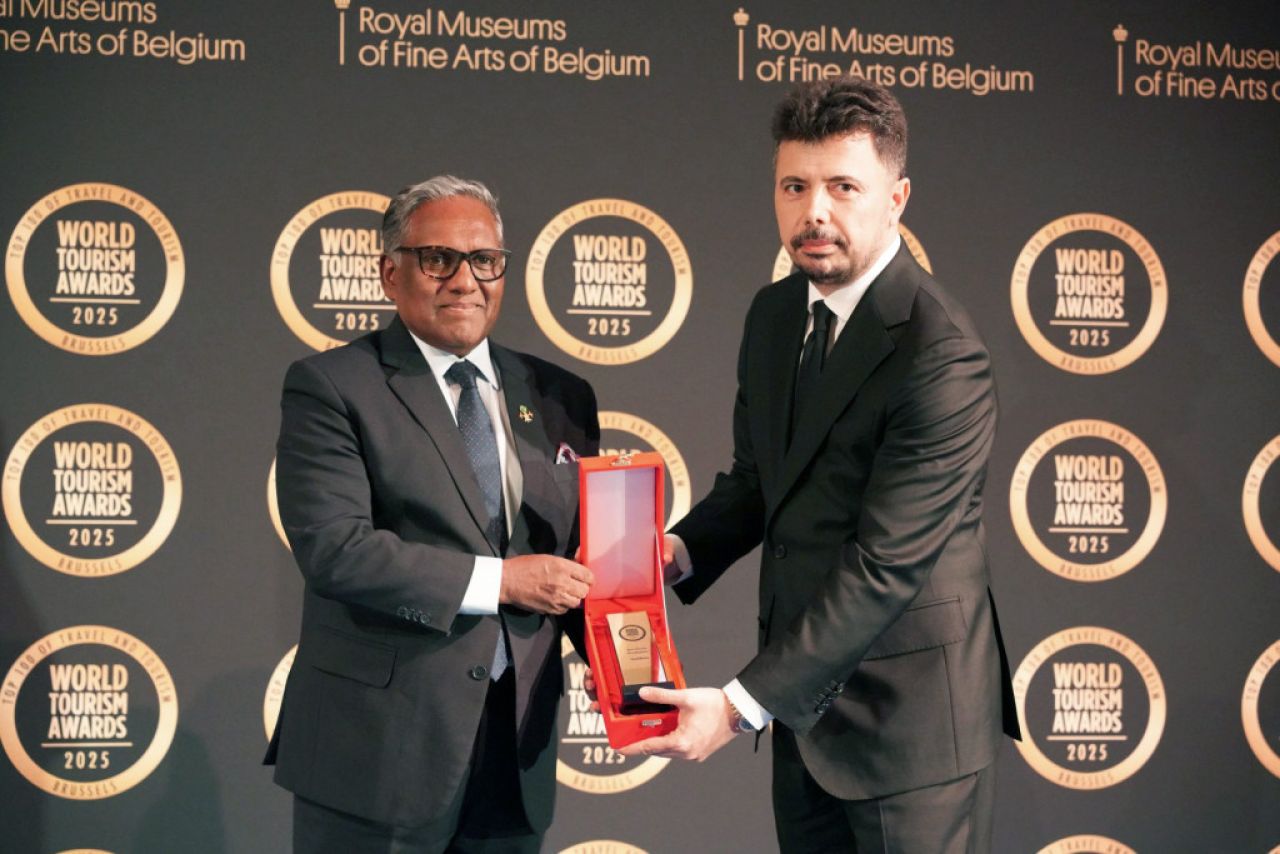 Dhuniyege best beach destination ge award raajje ah 