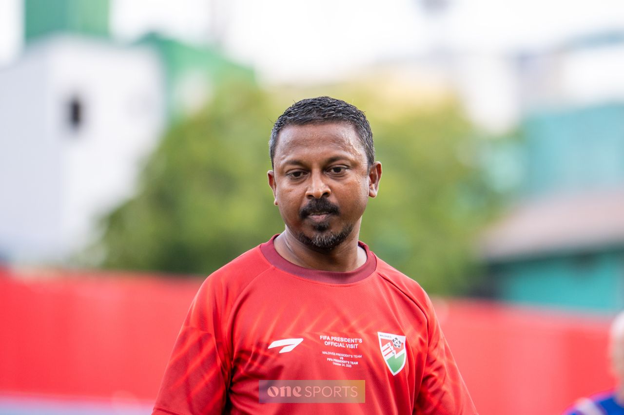 ވަން ފޮޓޯ: ރައީސް މުއިއްޒާއި އިންފަންޓީނޯއާއެކު އެތައް ކުދިންނަކަށް ހިނިތުންވުން