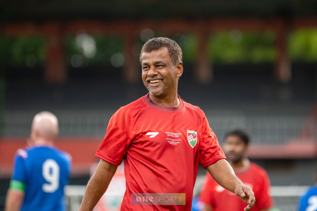 ވަން ފޮޓޯ: ރައީސް މުއިއްޒާއި އިންފަންޓީނޯއާއެކު އެތައް ކުދިންނަކަށް ހިނިތުންވުން