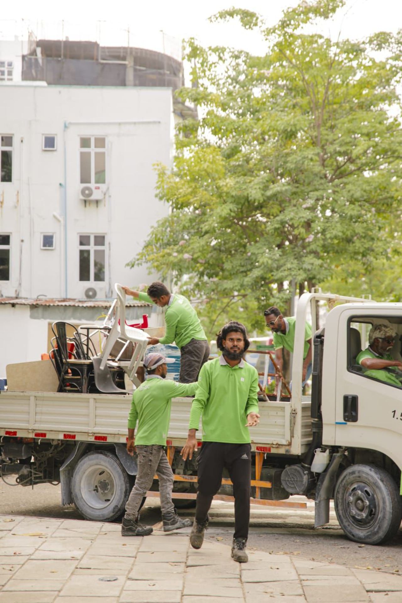 HDC ge vazeefaain vakivumuge furusathu dheefi