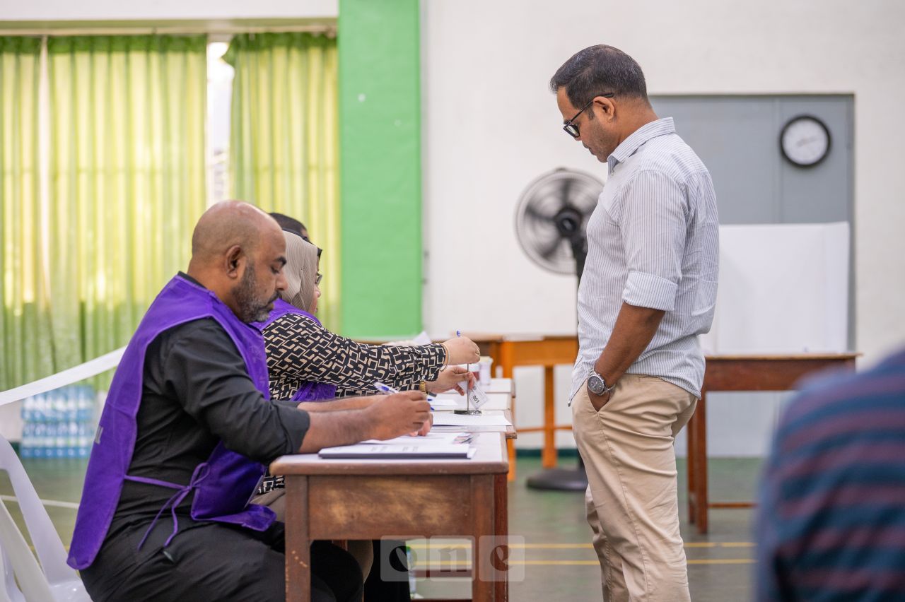 Feydhoo rayyithun vaki council eh beynumeh nuvi 