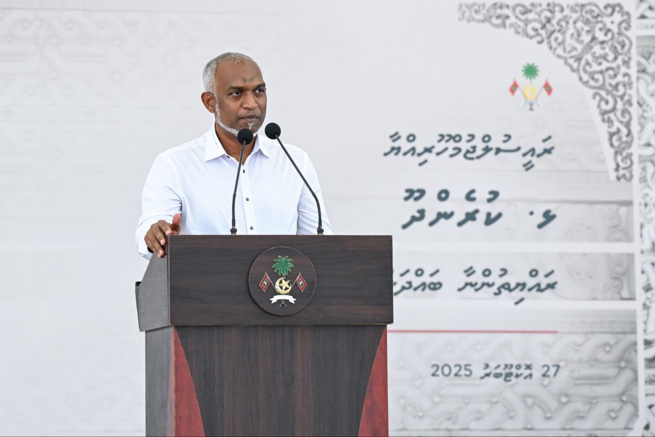 Kurendhooge baegge gothugai Lhosalafushi hamajsaidheynan: Raees