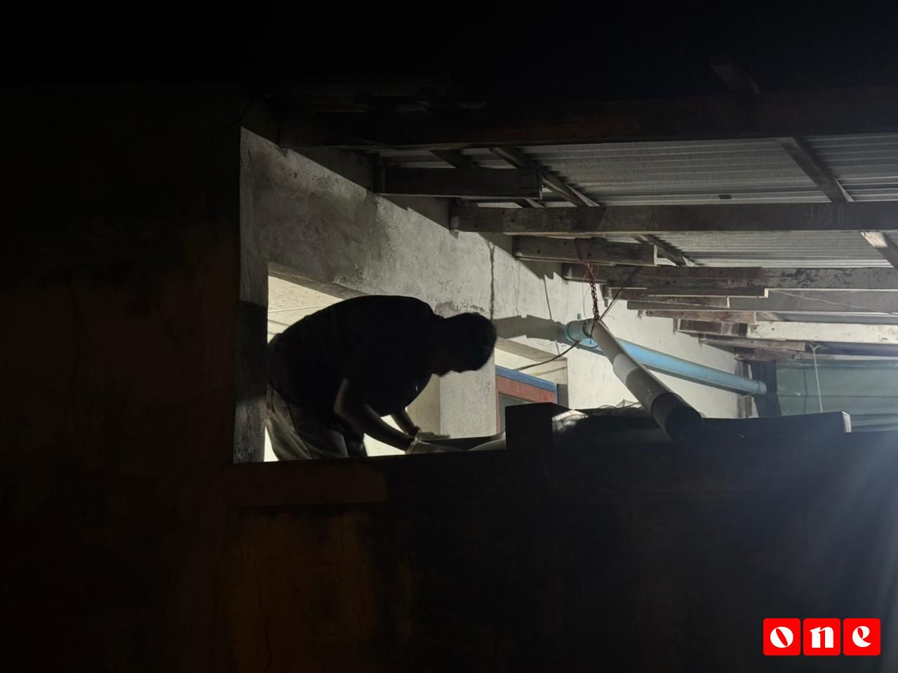 Dollar feyrunu massala: 2 geyeh balai faaskoh, guesthouse hingaa meehaa ge phone hifahattaifi 