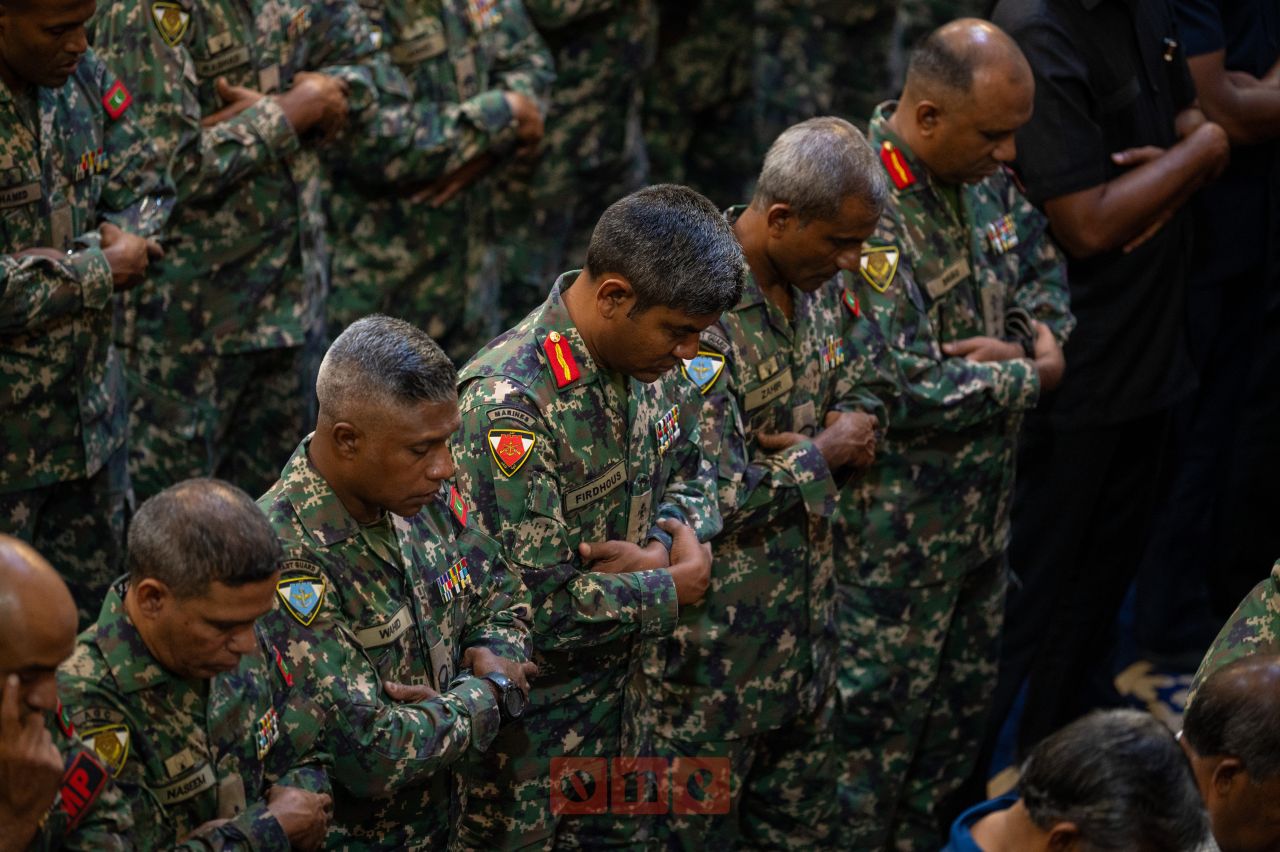 ވަން ފޮޓޯ: ނަސްރުގެ ދުވަސް ފަތިސް ނަމާދުން ފެށުން 