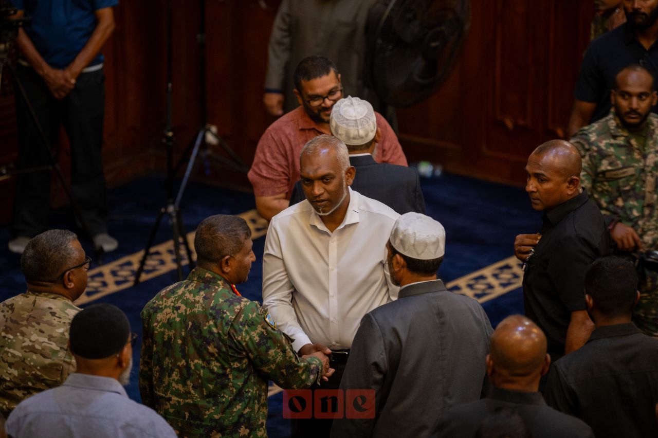 ވަން ފޮޓޯ: ނަސްރުގެ ދުވަސް ފަތިސް ނަމާދުން ފެށުން 