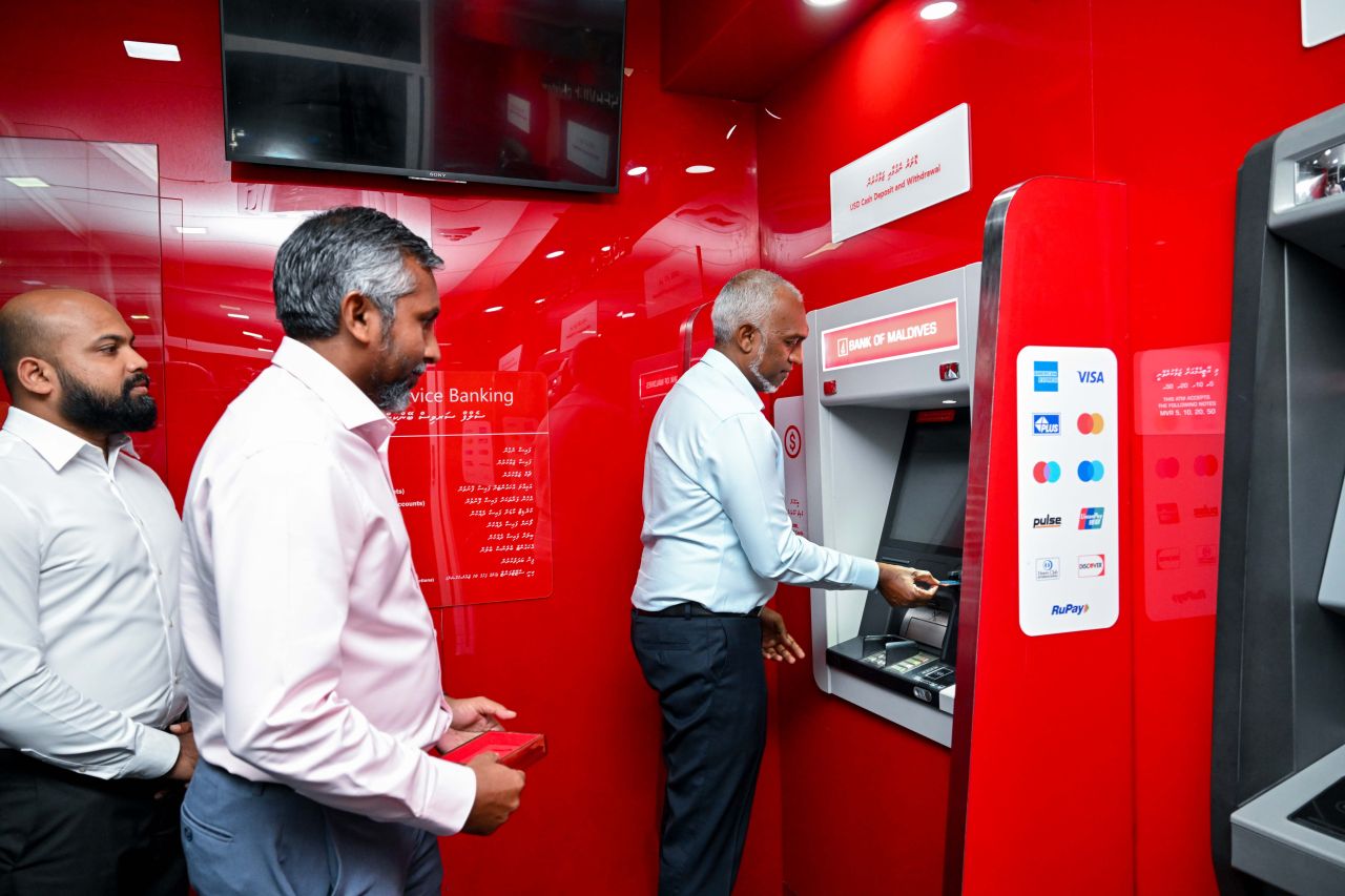 MaradhooFeydhoogai BML dollar ATM hidhumaiy fashaifi