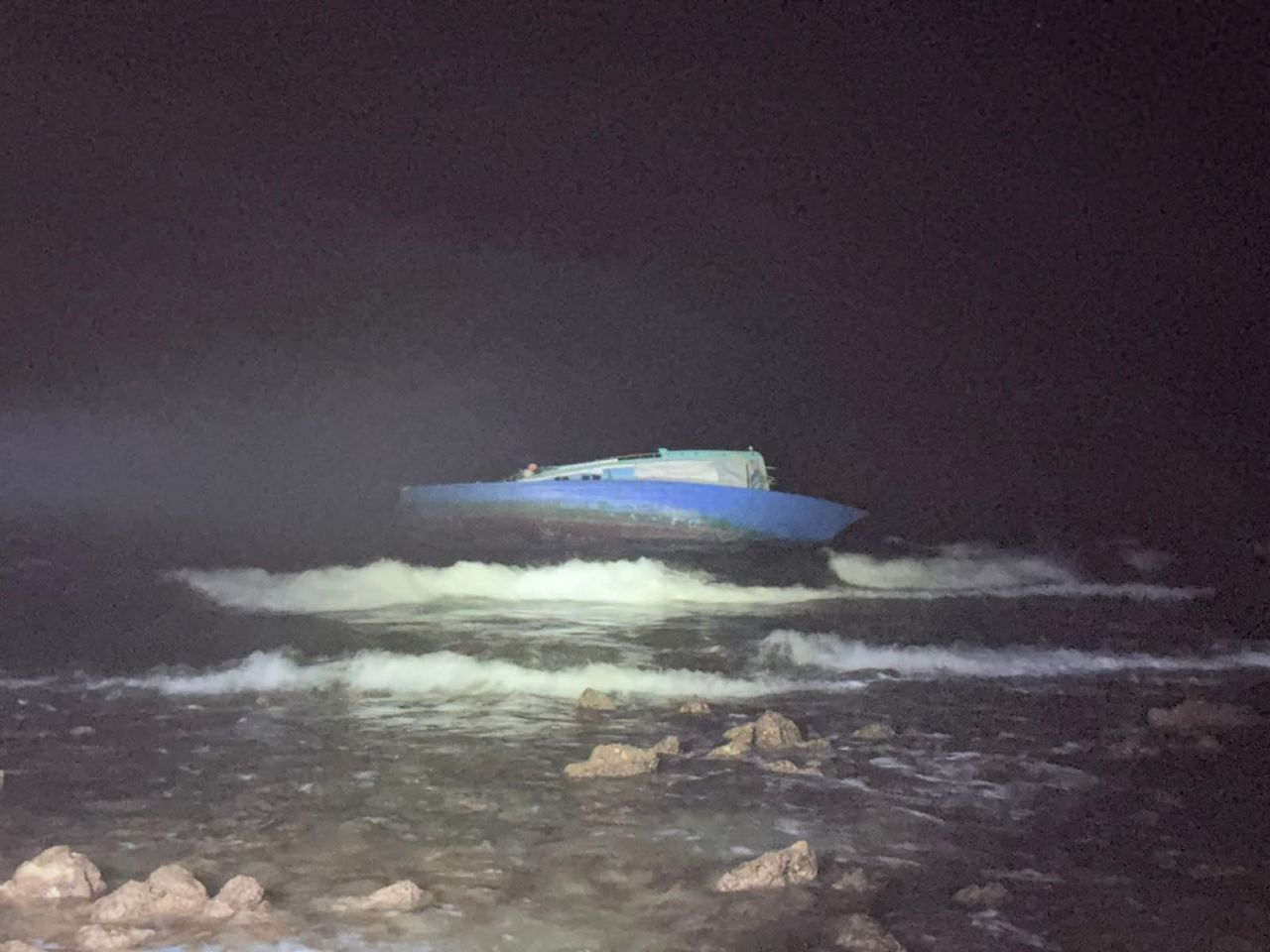 Kaashidhoo ge farah boat eh arai ekaku gelligen hoadhanee