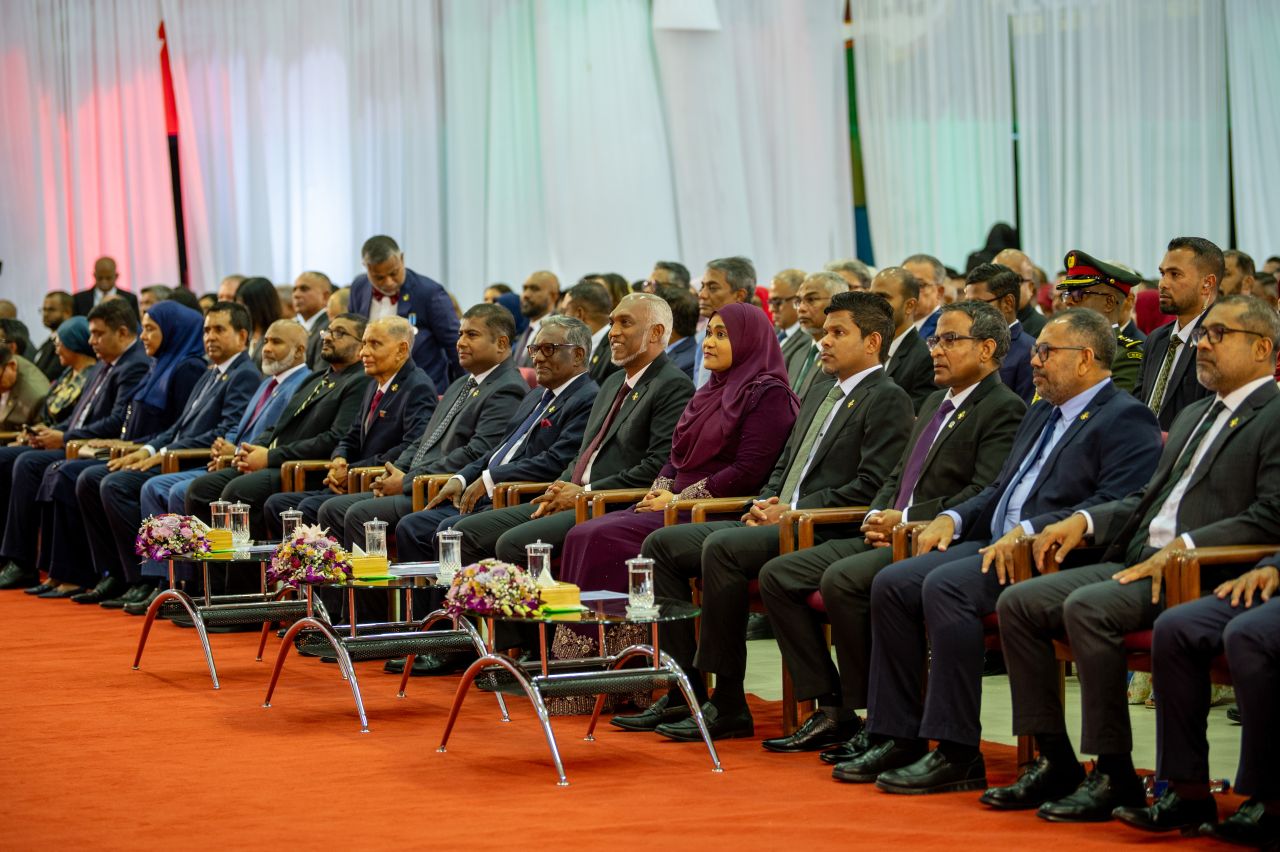ވަން ފޮޓޯ: ޖުމްހޫރީ ދުވަހުގެ ރަސްމީ ޖަލްސާ 