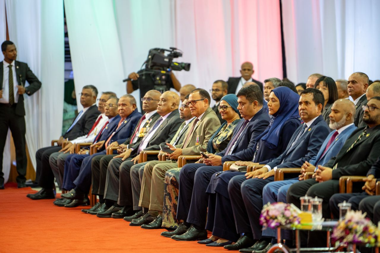 ވަން ފޮޓޯ: ޖުމްހޫރީ ދުވަހުގެ ރަސްމީ ޖަލްސާ 