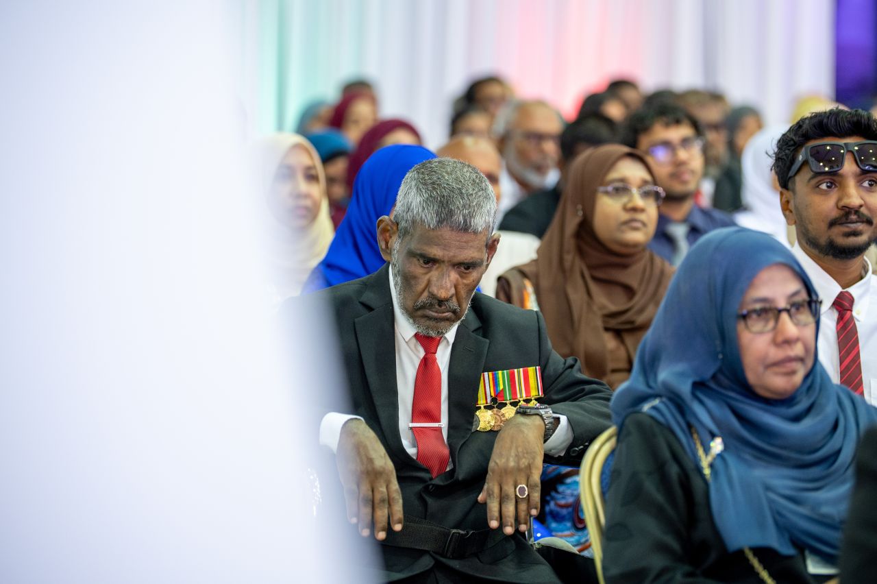 ވަން ފޮޓޯ: ޖުމްހޫރީ ދުވަހުގެ ރަސްމީ ޖަލްސާ 