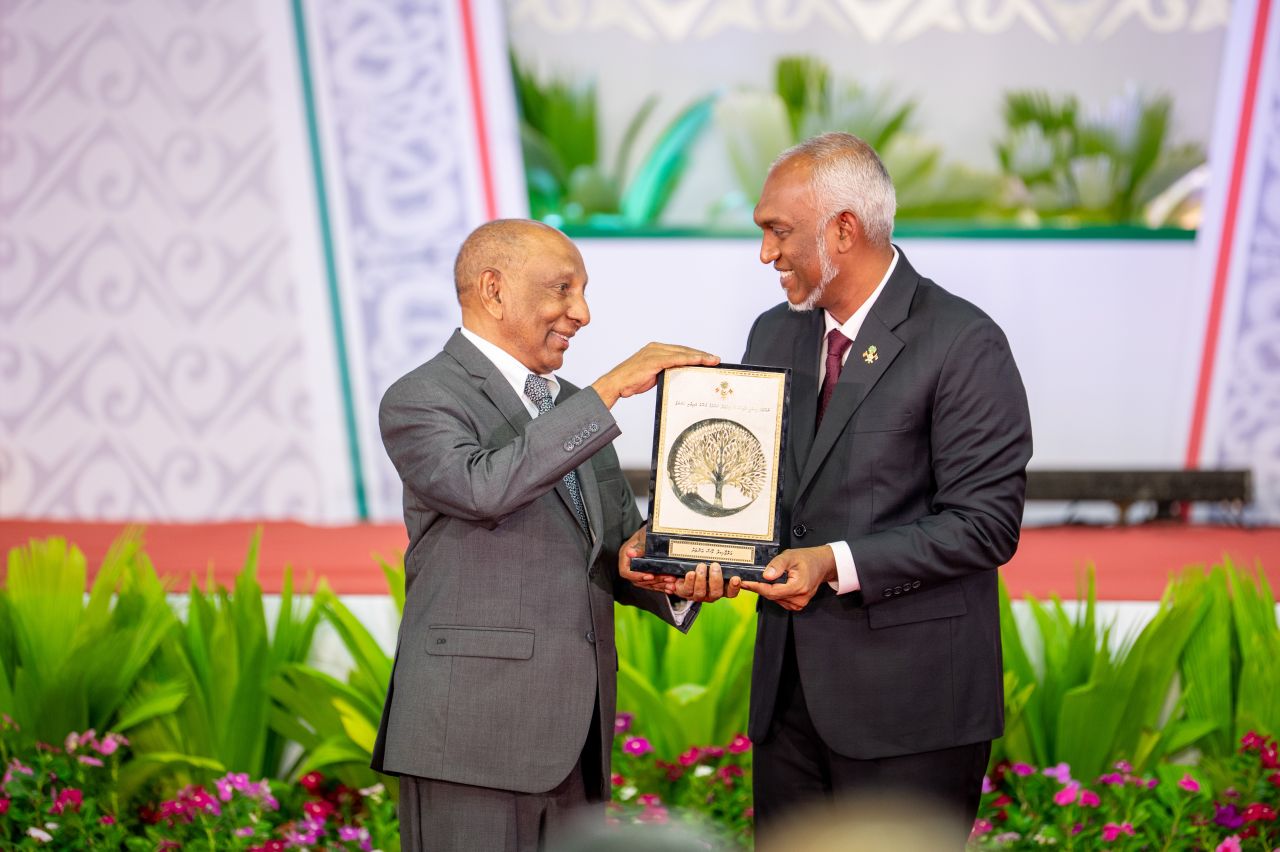 ވަން ފޮޓޯ: ޖުމްހޫރީ ދުވަހުގެ ރަސްމީ ޖަލްސާ 