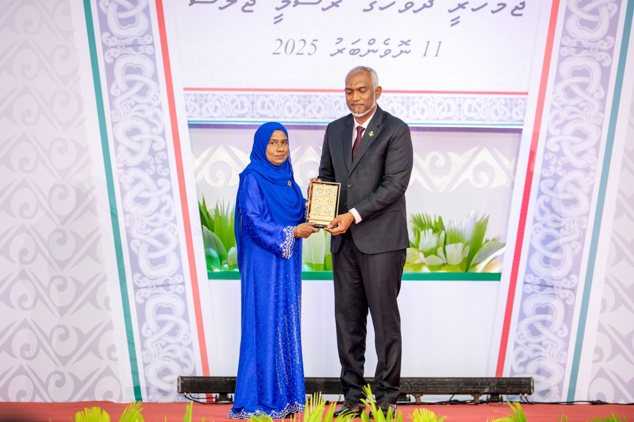 ވަން ފޮޓޯ: ޖުމްހޫރީ ދުވަހުގެ ރަސްމީ ޖަލްސާ 