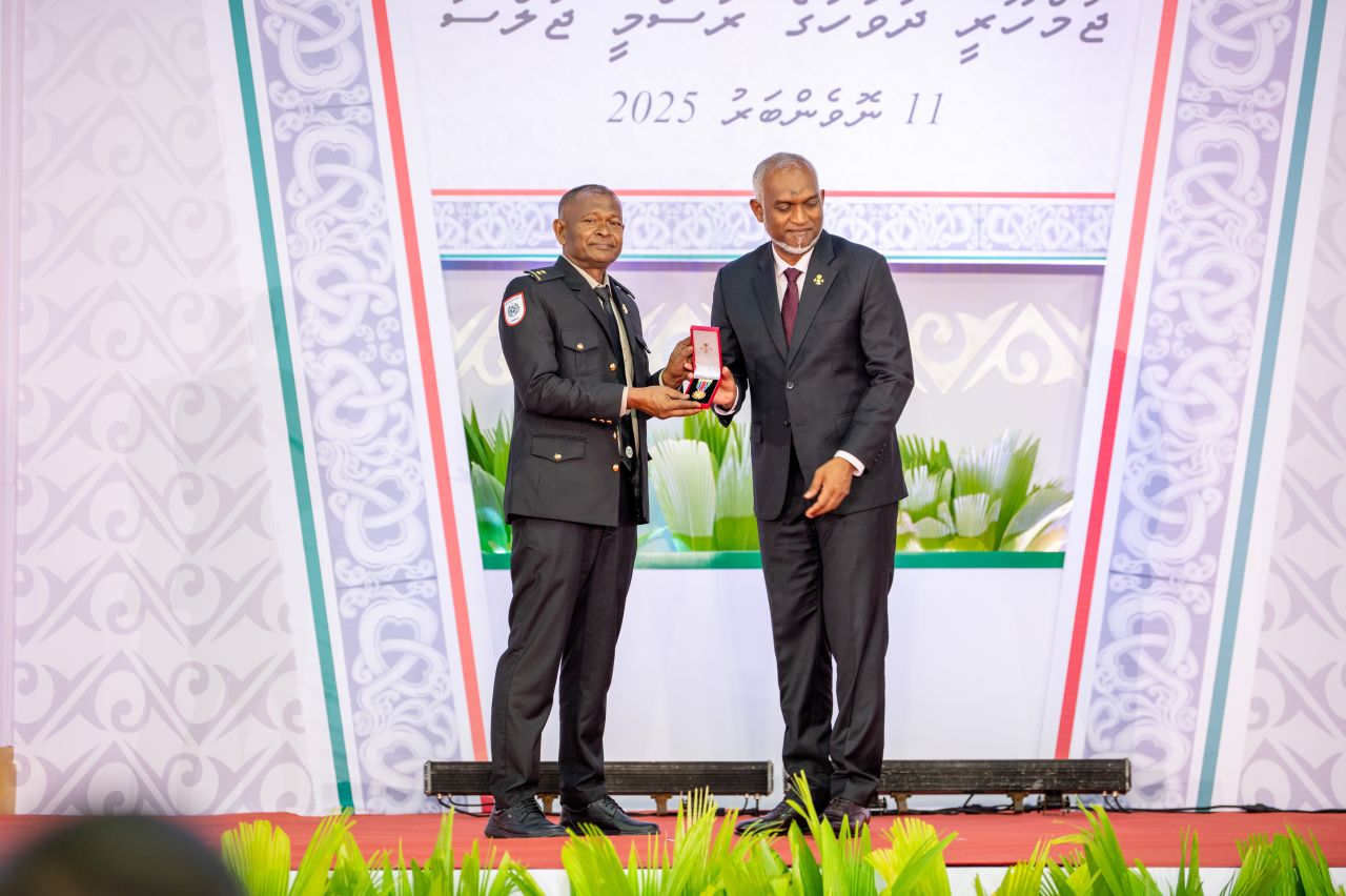 ވަން ފޮޓޯ: ޖުމްހޫރީ ދުވަހުގެ ރަސްމީ ޖަލްސާ 