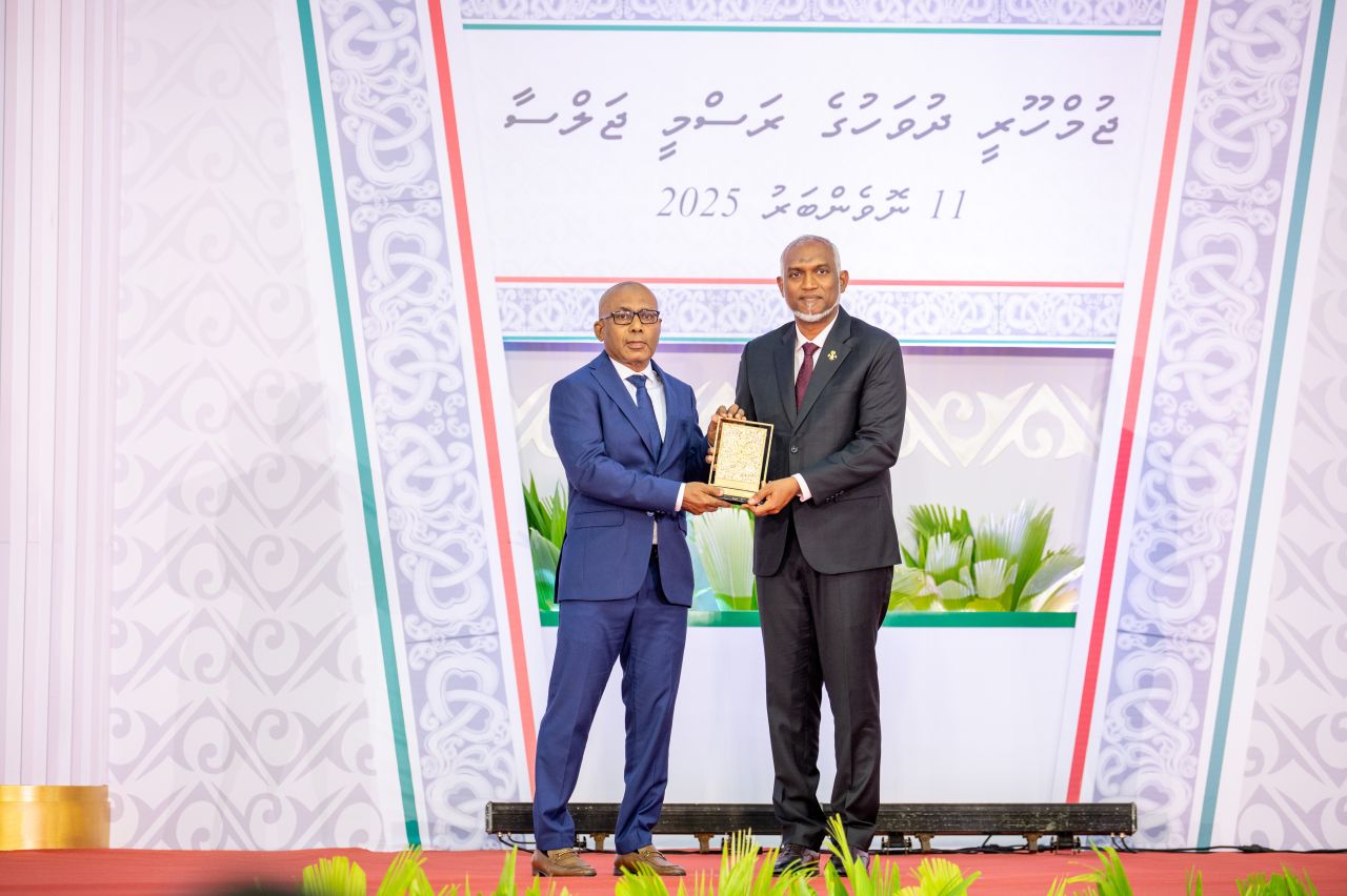 ވަން ފޮޓޯ: ޖުމްހޫރީ ދުވަހުގެ ރަސްމީ ޖަލްސާ 
