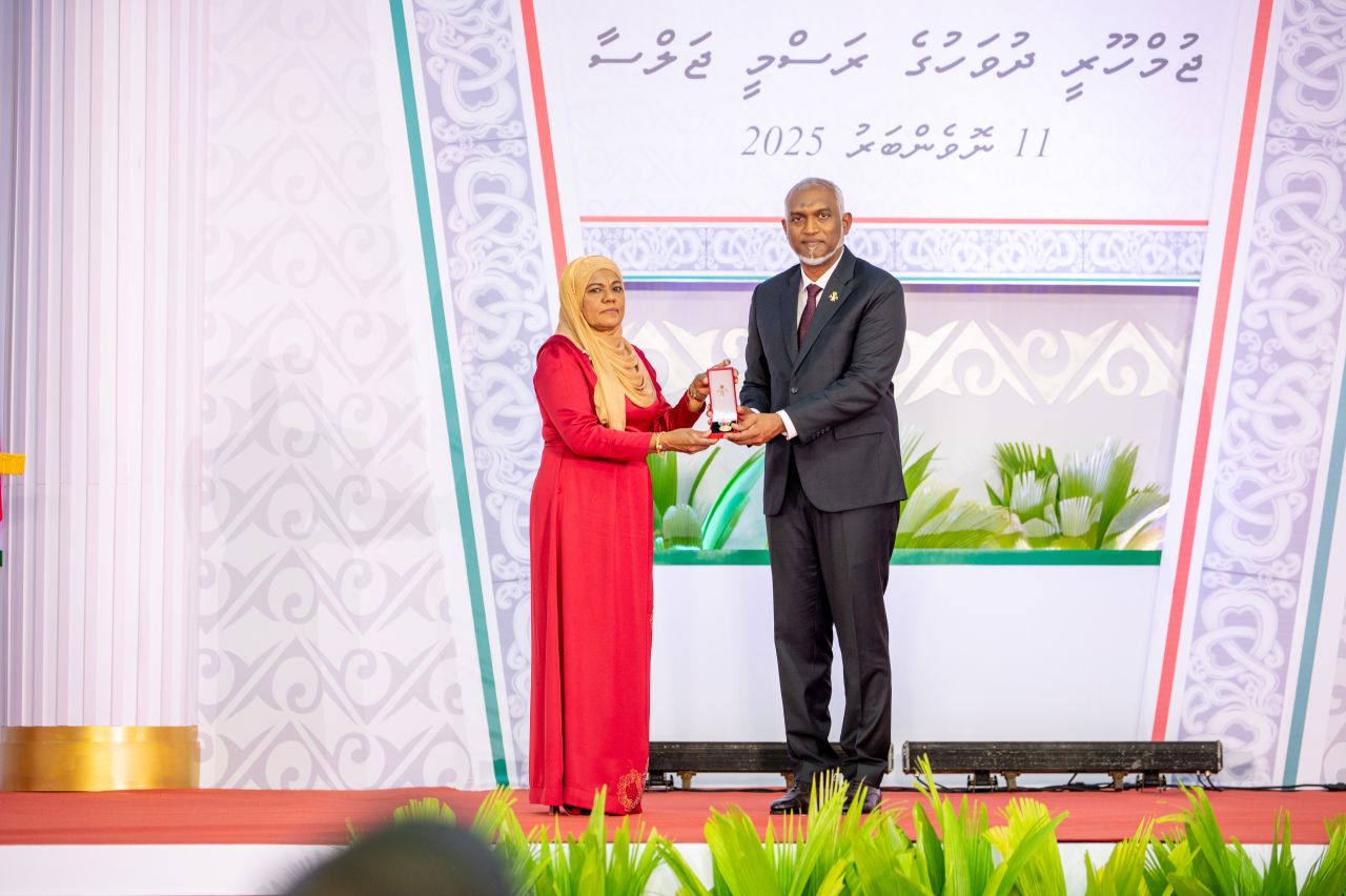ވަން ފޮޓޯ: ޖުމްހޫރީ ދުވަހުގެ ރަސްމީ ޖަލްސާ 